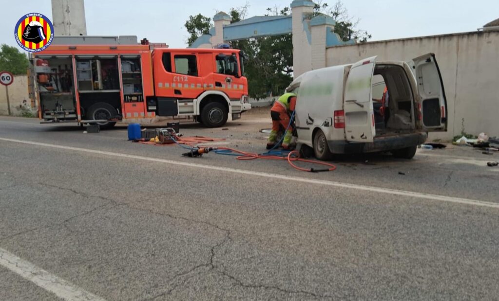 Un conductor falleció ayer lunes por la tarde en un accidente de tráfico ocurrido en Utiel